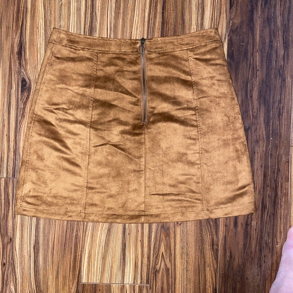 Faux suede mini skirt - Picture 3 of 3